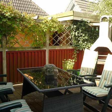 아파트 Kiara - Mit Terrasse, 2 Schlafzimmern Und Einem Grossem Wohnzimmer